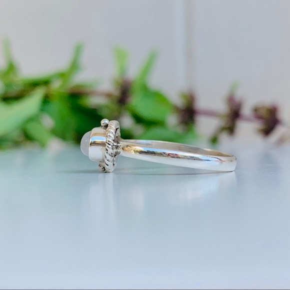 Moonstone Ring Sterling Silver - Picture 5 of 8